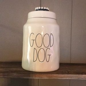 Good dog treat container. Crown like top handle